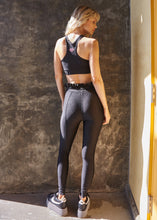 Venice Ruffle Legging